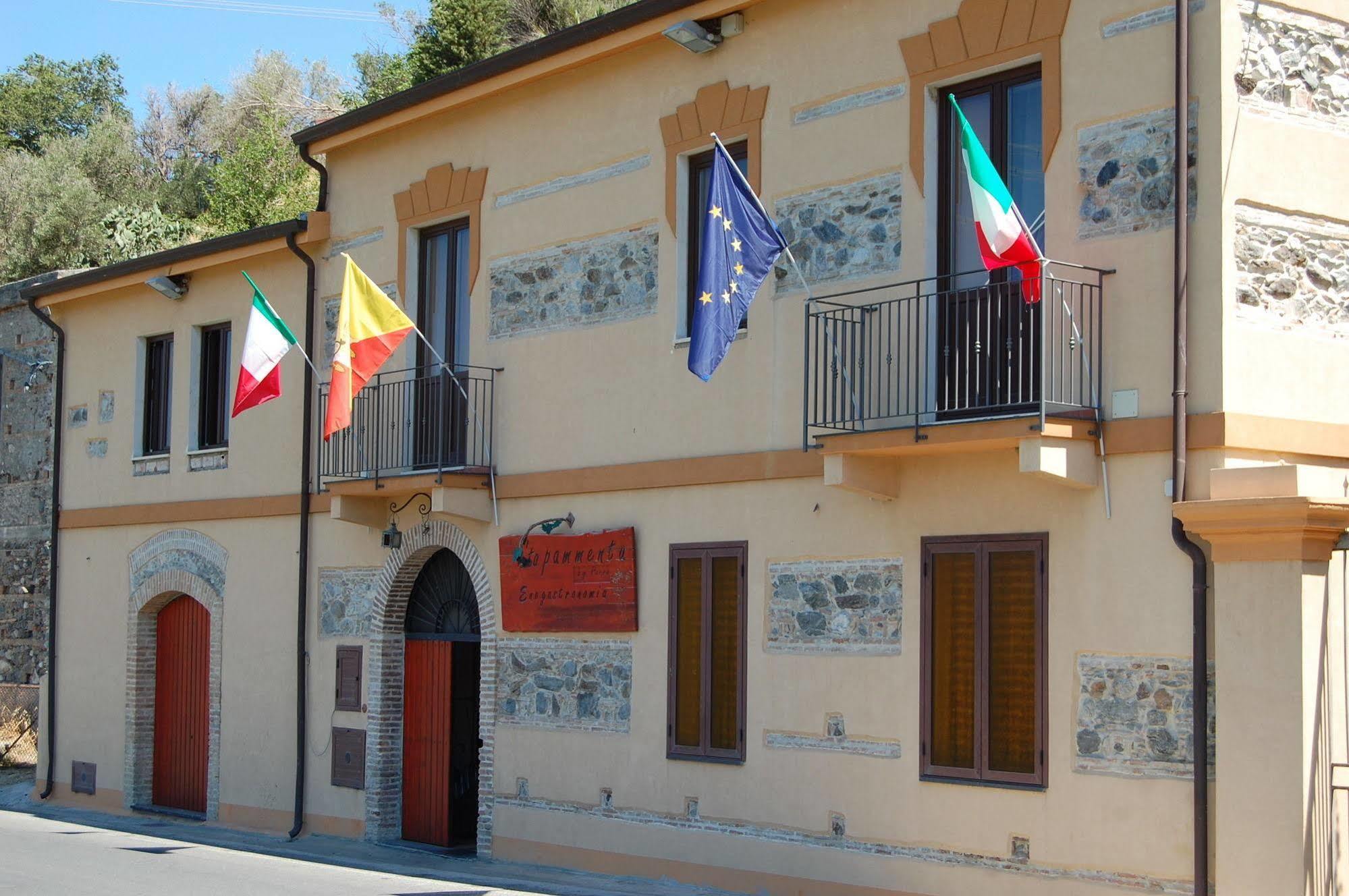 Agriturismo Parra Santa Lucia del Mela المظهر الخارجي الصورة